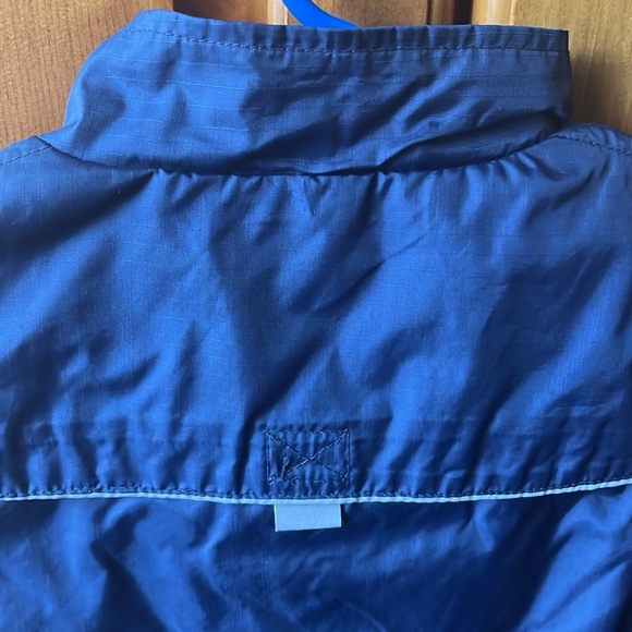 Vest - Picture 8 of 11